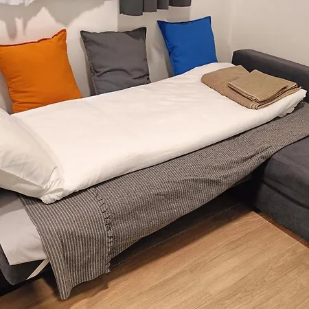 דירה Elegant And Modern Two-room With Equipped Kitchen מילאנו