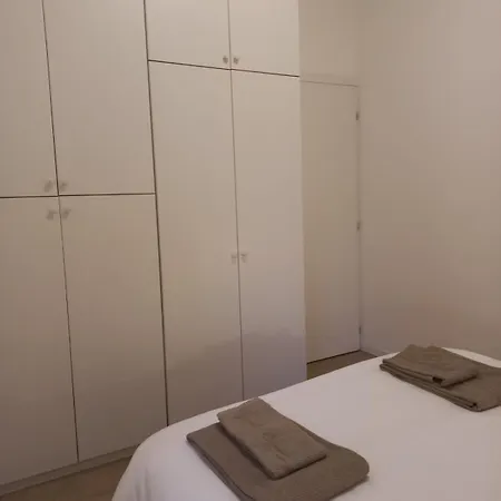Elegant And Modern Two-room With Equipped Kitchen * מילאנו