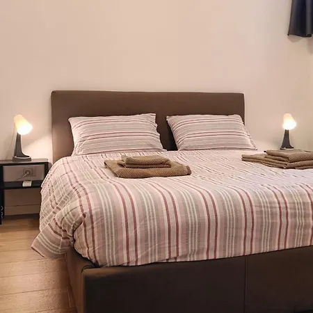 Elegant And Modern Two-room With Equipped Kitchen * מילאנו