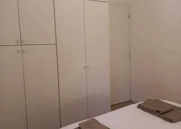 Elegant And Modern Two-room With Equipped Kitchen * Milão